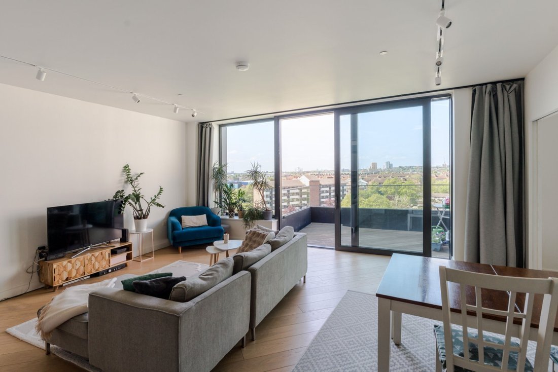 Apartment in White City, Hammersmith and Fulham, England 3 - 17796515
