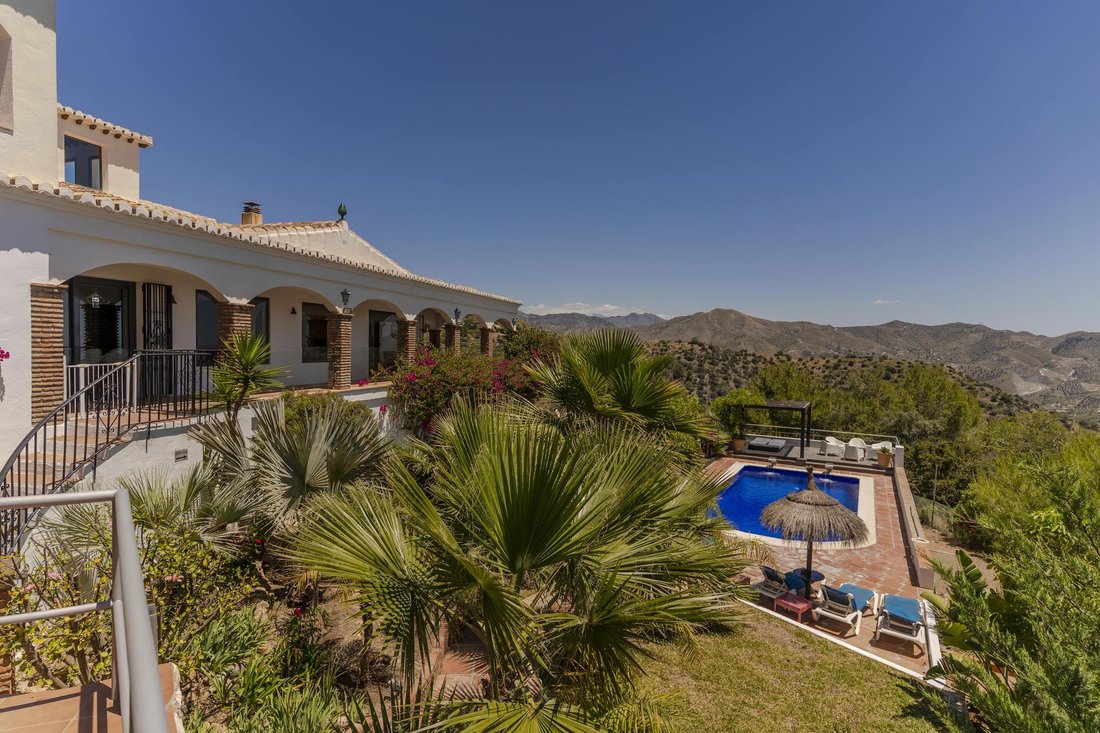 Villa in La Herradura, Almunecar, Spain 5 - 16989056