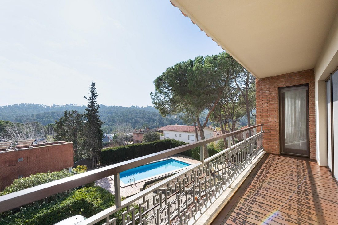 Villa in Sant Cugat del Valles, Catalonia, Spain 2 - 16988507