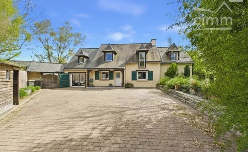 House in Ouest, Bruz, France 1
