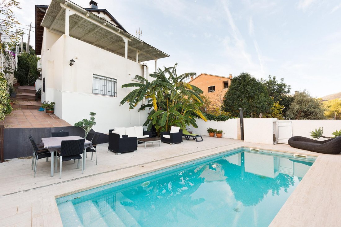 Villa in Castelldefels, Catalonia, Spain 1 - 16988218