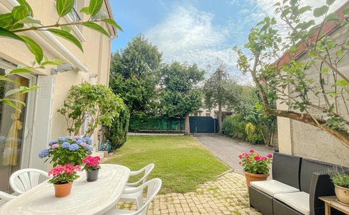 Villa in Plateau Ouest, Suresnes, Frankreich 1