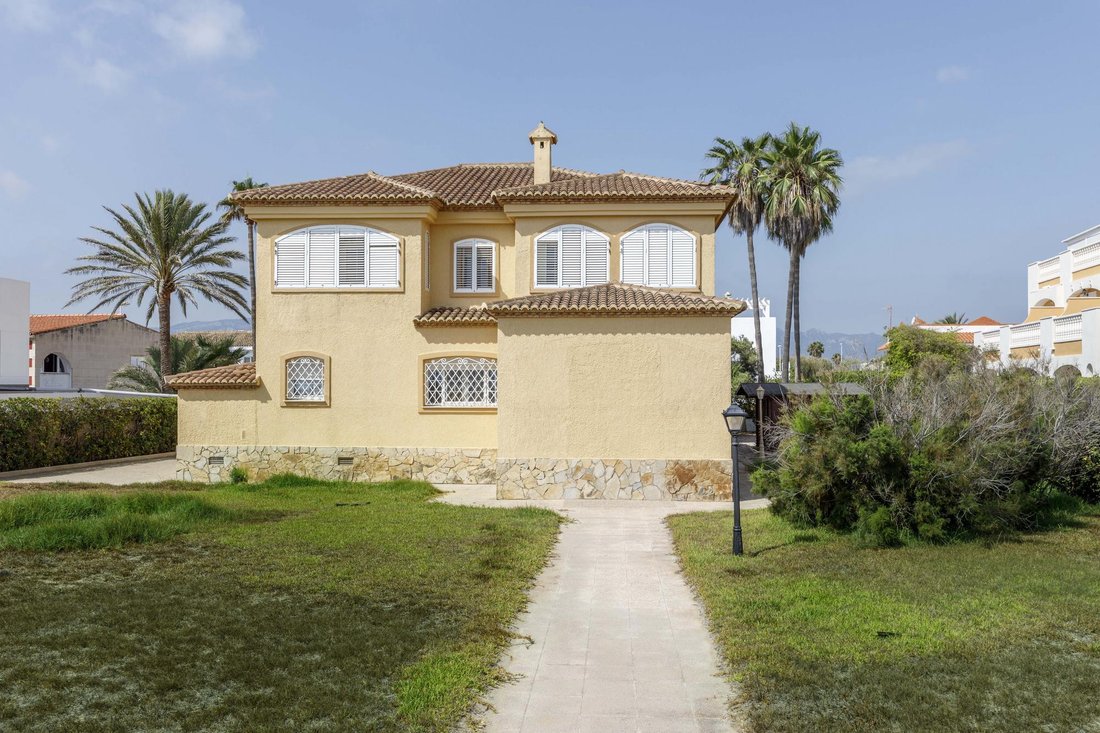 Villa in Cullera, Valencian Community, Spain 1 - 16988831