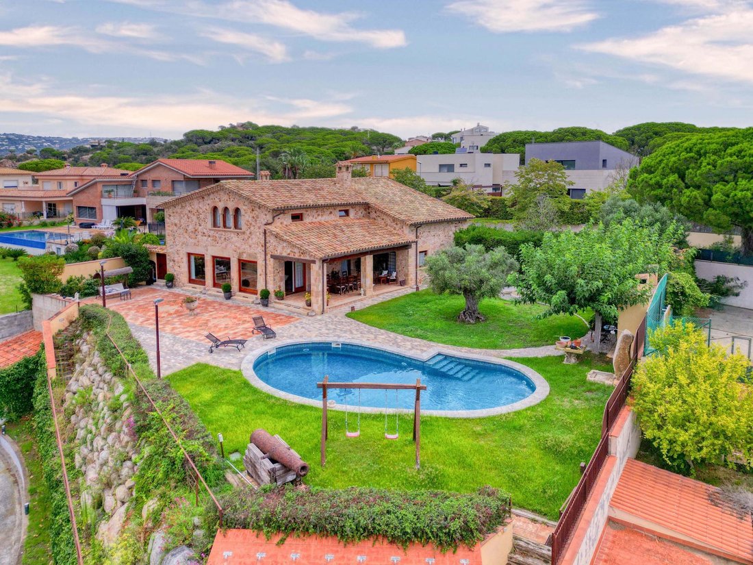Villa in Sant Feliu de Guixols, Catalonia, Spain 2 - 16987731