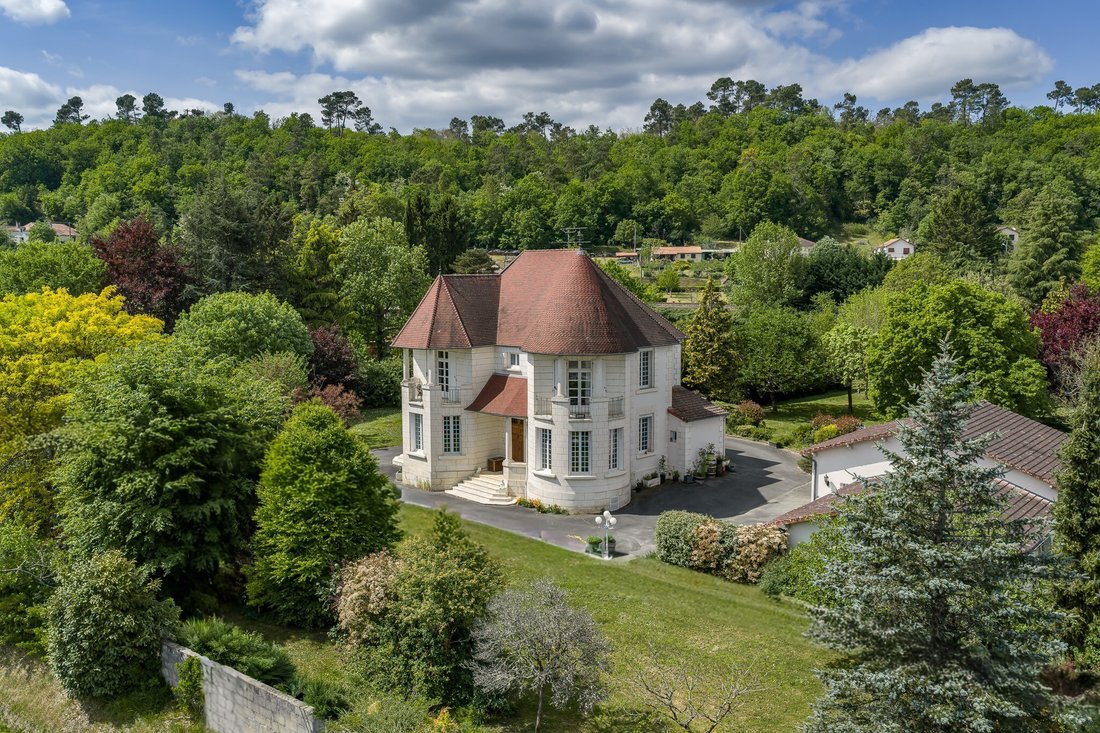 House in Neuvic, Nouvelle-Aquitaine, France 2 - 17800157