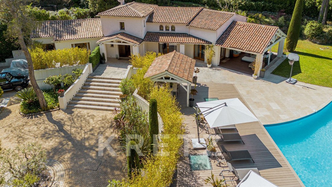 House in Mougins, Provence-Alpes-Côte d'Azur, France 1 - 17797507