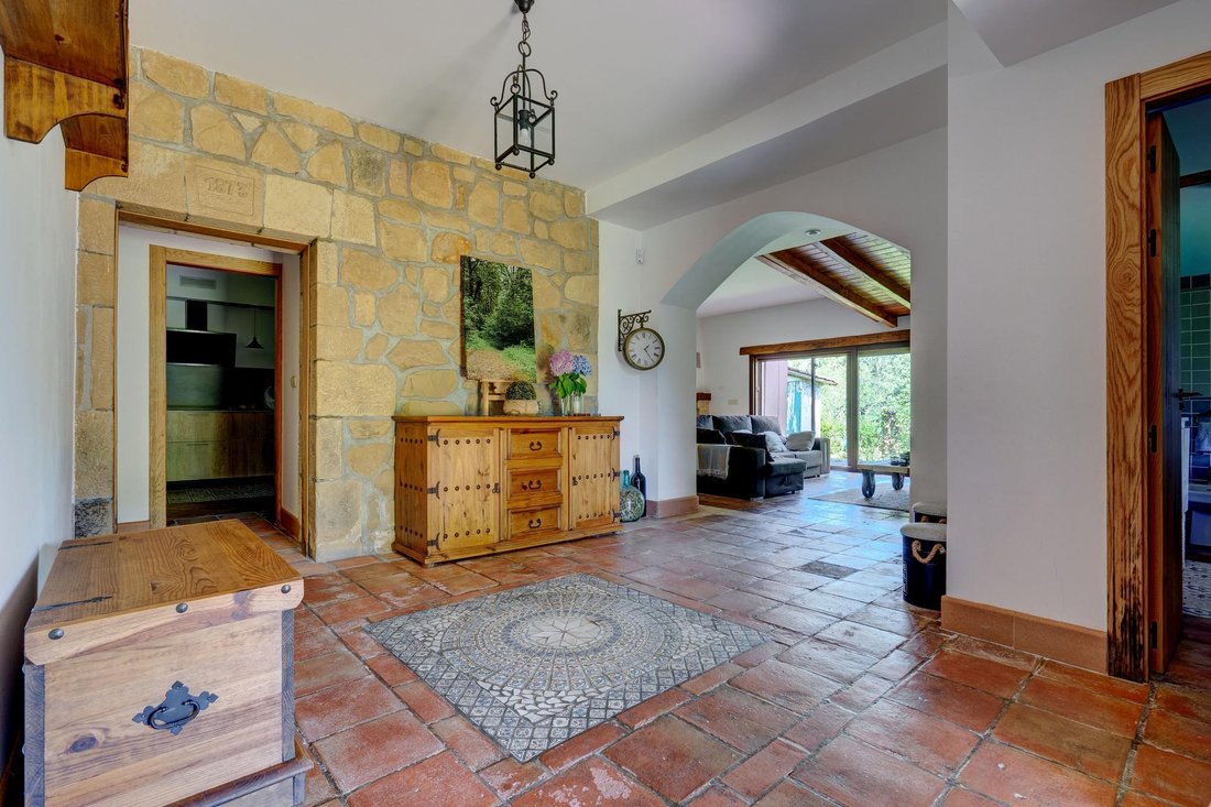 Villa in Hondarribia, Basque Country, Spain 3 - 16987544