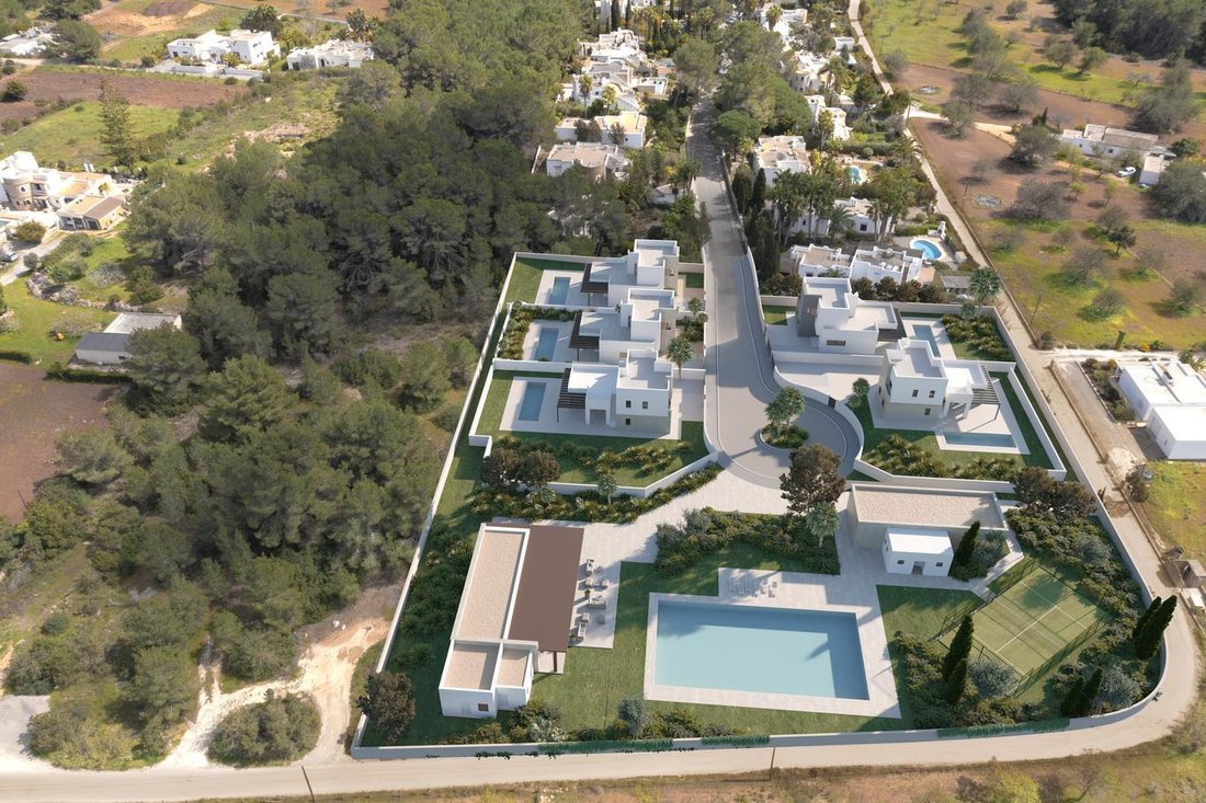Villa in Cala Llenya, Santa Eularia des Riu, Balearic Islands 1 - 16989444
