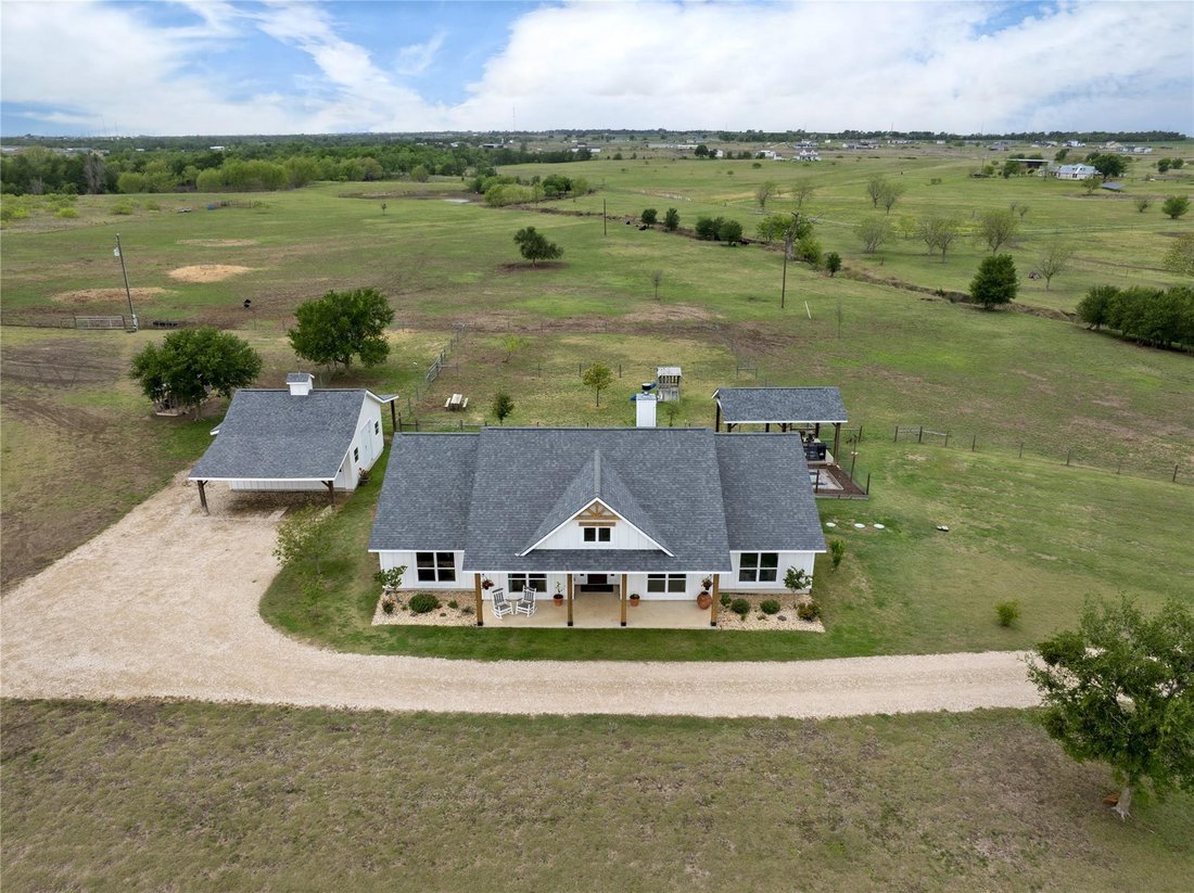 House in Elgin, Texas, United States 4 - 17795511