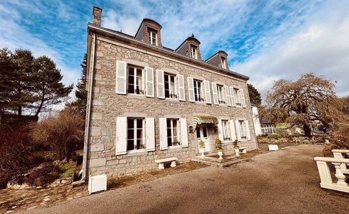 Villa in Couzergues, Ussel, France 1