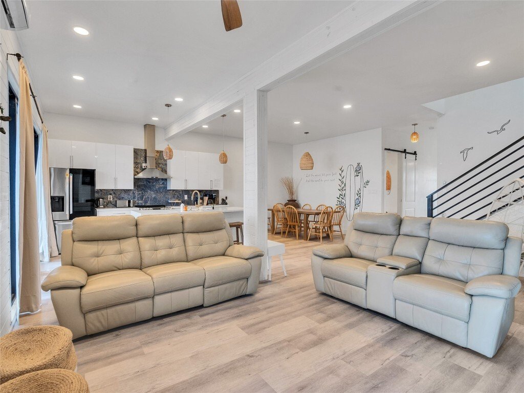 House in Freeport, Texas, United States 4 - 17800587