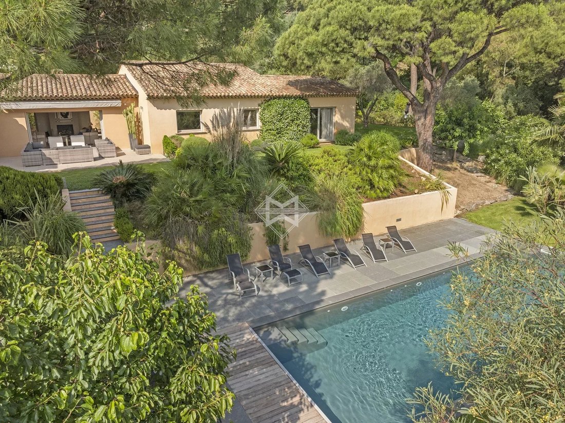 Estate in Ramatuelle, Provence-Alpes-Côte d'Azur, France 1 - 15954991