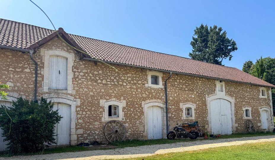 Villa in Bassillac, Bassillac et Auberoche, France 2 - 17797183
