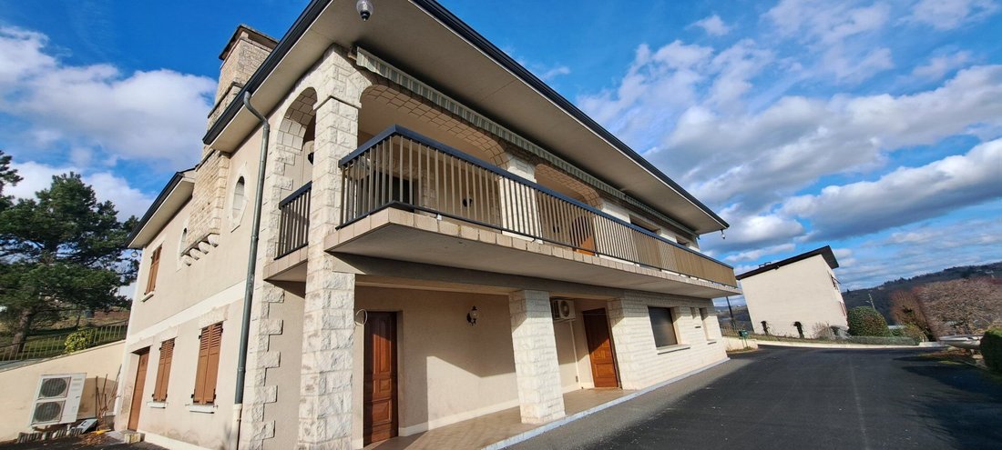 Villa a Objat, Nuova Aquitania, Francia 2 - 17796787