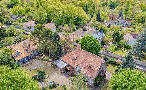 Villa in ZAC Hameaux, Breuillet, France 1