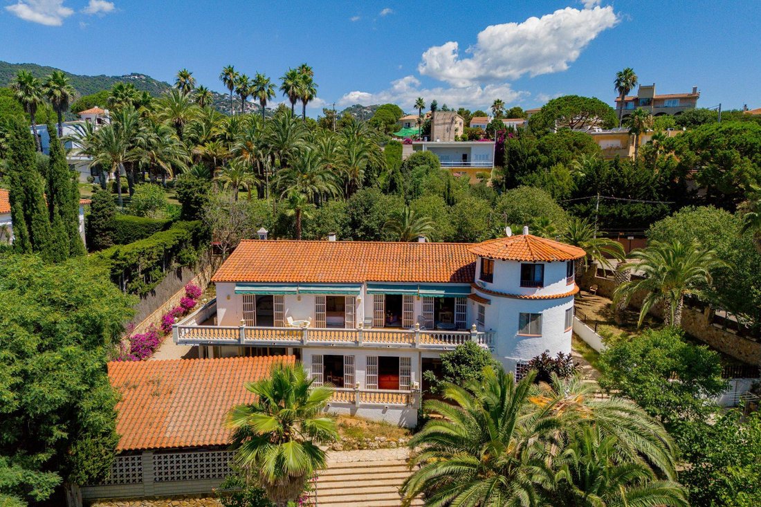 Villa in Lloret de Mar, Catalonia, Spain 3 - 16989355