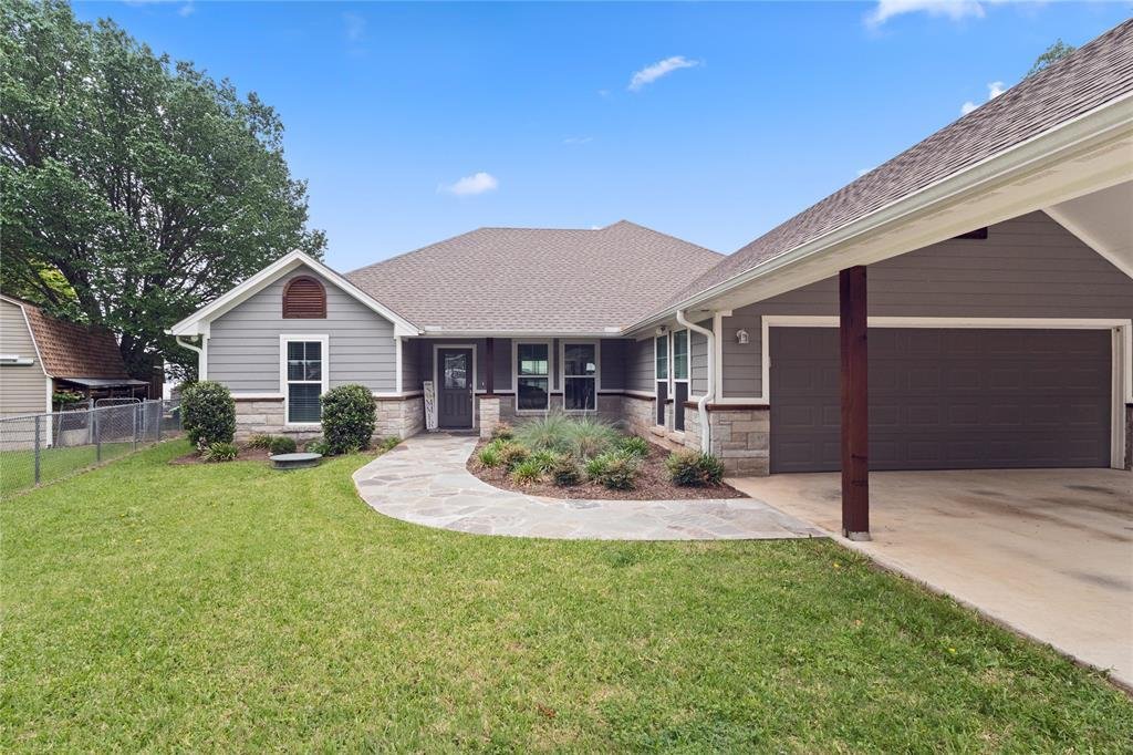 House in Granbury, Texas, United States 4 - 17799640