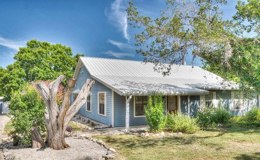 House in Uvalde, Texas, United States 1