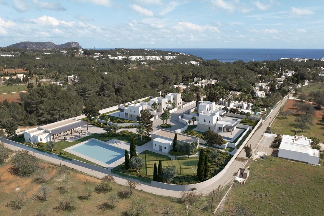 Villa in Cala Llenya, Santa Eularia des Riu, Balearic Islands 2 - 16989444