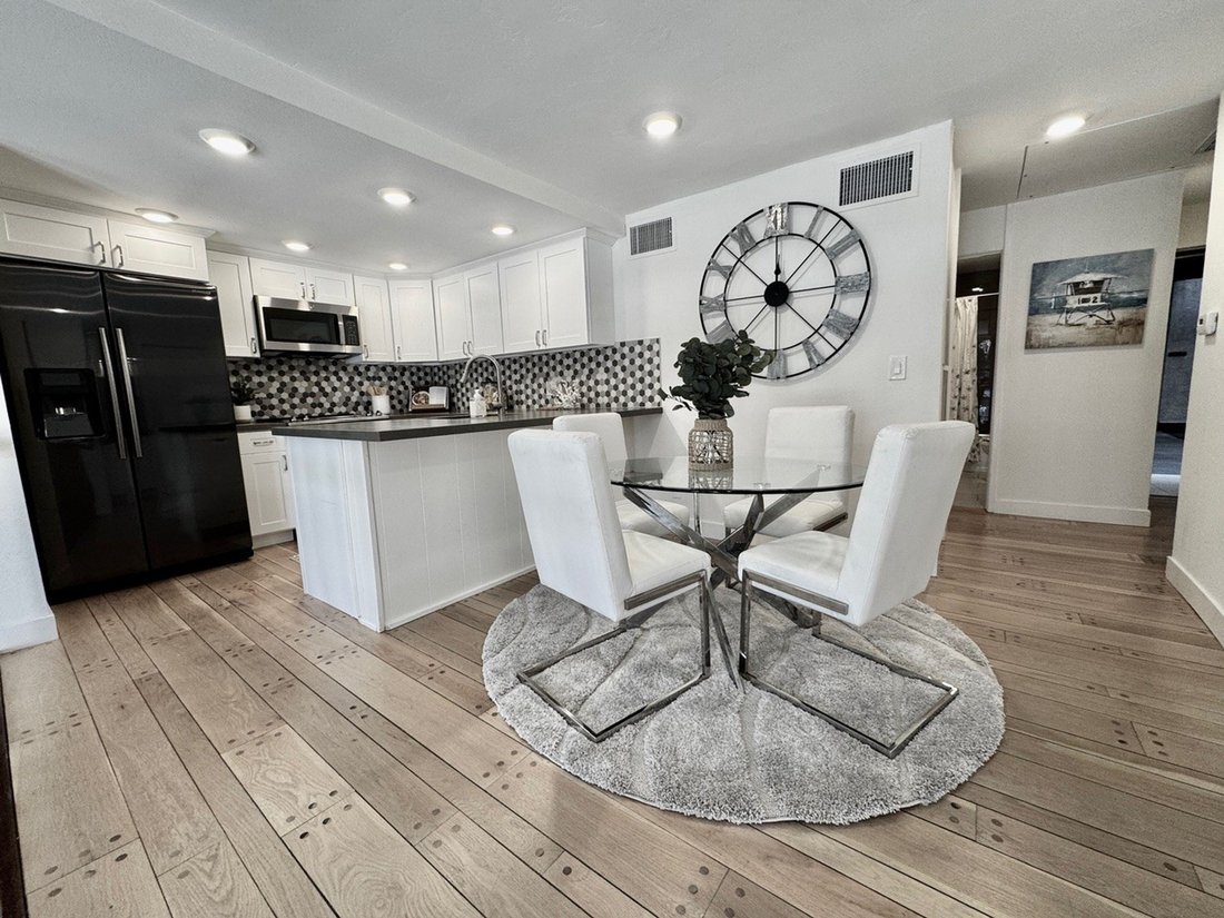 Condo in Signal Hill, California, United States 5 - 16969815