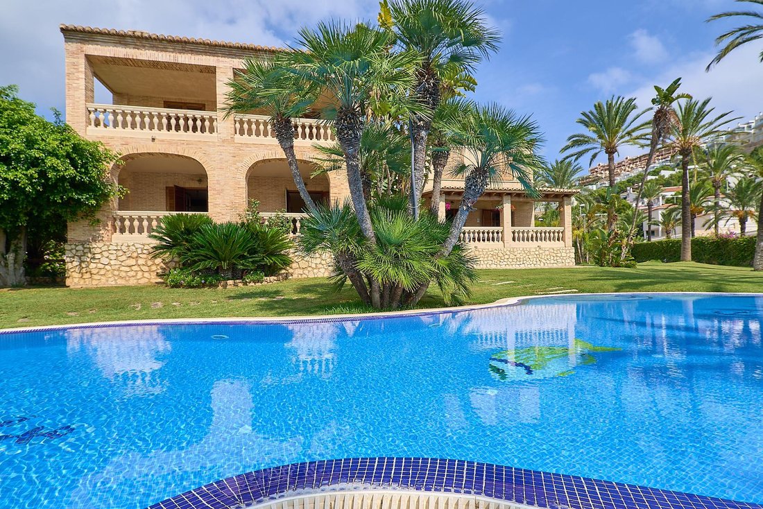 Villa in Cullera, Valencian Community, Spain 1 - 16987593
