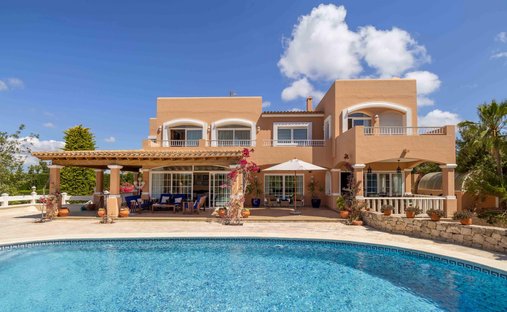 Villa en Nuestra Señora de Jesús, Santa Eulalia del Río, Islas Baleares 1
