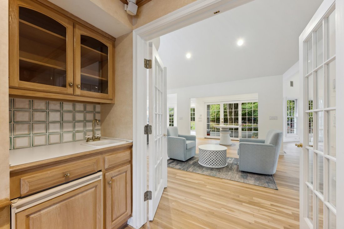 Westhampton Beach, New York, United States 5 - 16044090