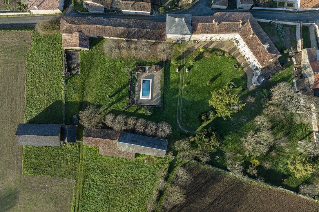 Villa in Beauvoir-sur-Niort, Nouvelle-Aquitaine, France 4 - 17796859