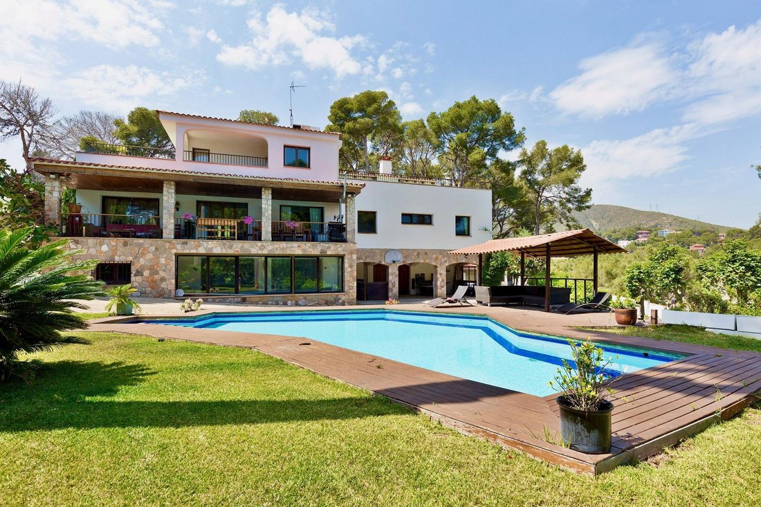Villa in Castelldefels, Catalonia, Spain 1 - 16987588
