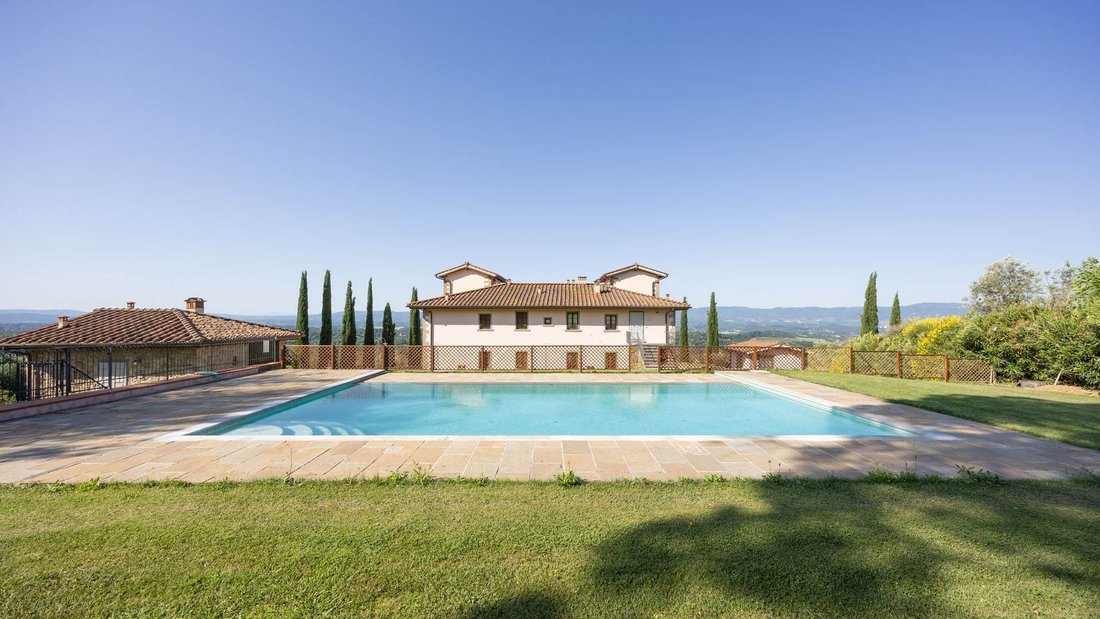 Villa in Loro Ciuffenna, Tuscany, Italy 2 - 17800149
