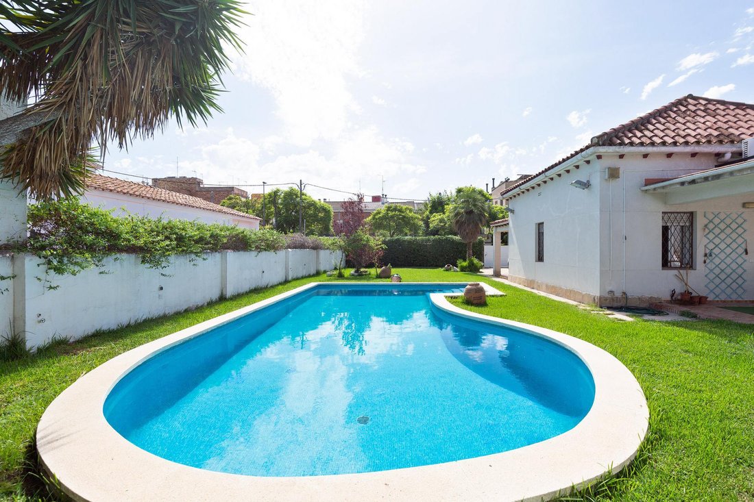Villa in Castelldefels, Catalonia, Spain 2 - 16988308