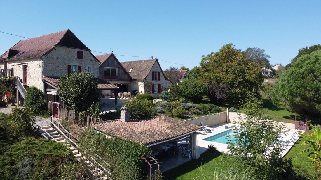 Villa in Thenon, Nouvelle-Aquitaine, France 1 - 17796908