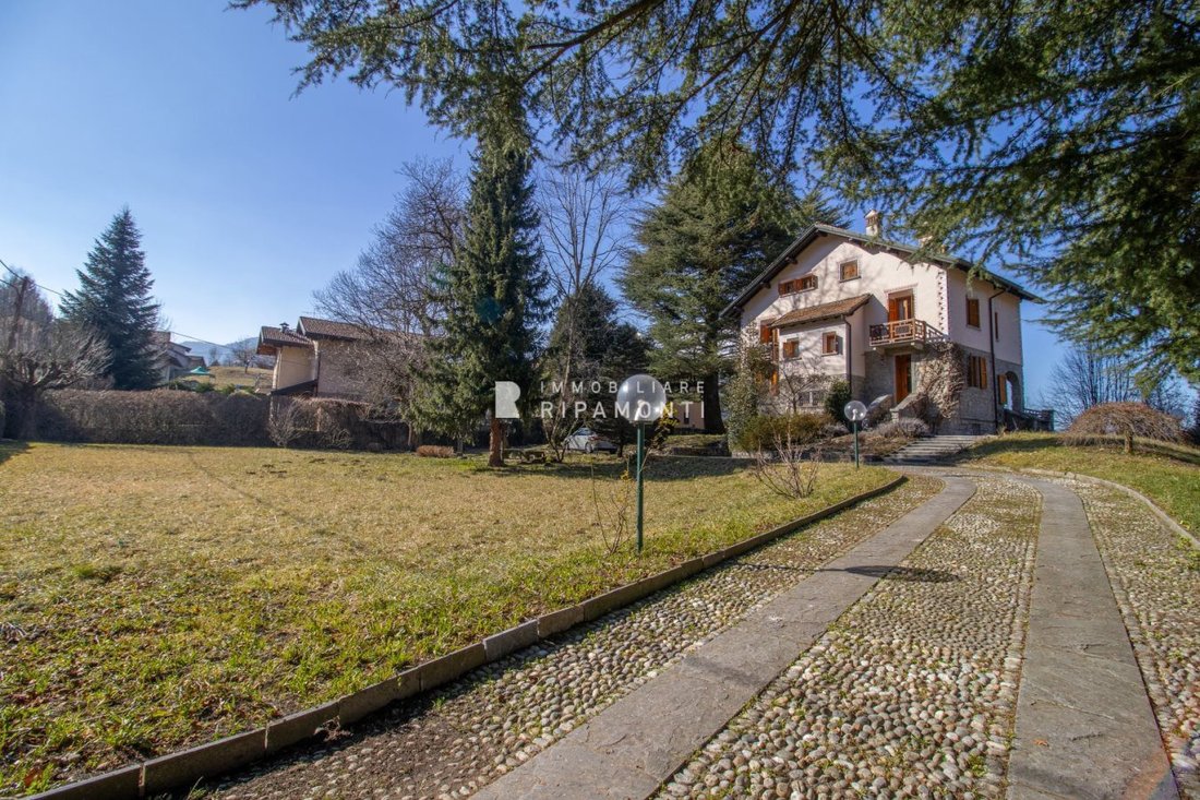 Villa in Cremeno, Lombardy, Italy 2 - 16534603