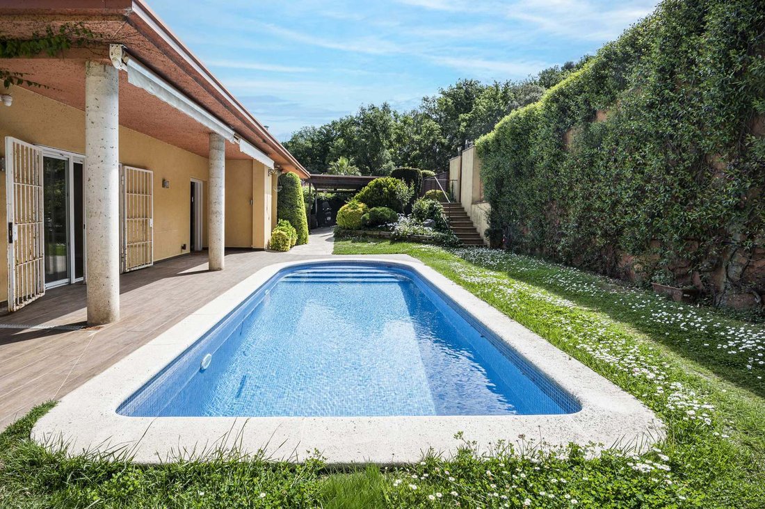Villa in Sant Cugat del Valles, Catalonia, Spain 3 - 17734781
