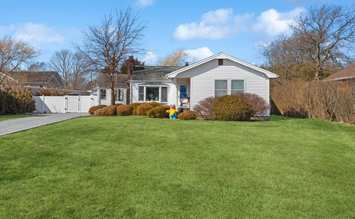 Westhampton Beach, New York, United States 1