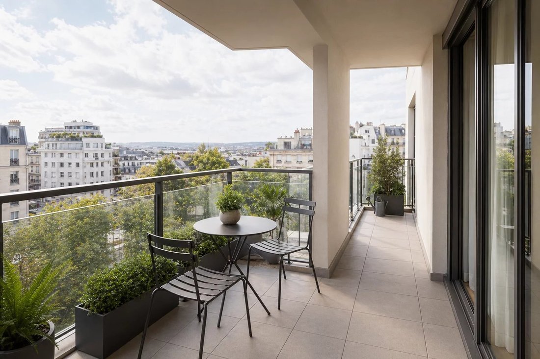 Apartment in Entrée de Ville, Clichy, France 2 - 17800258