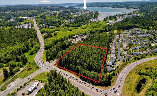 Land in Poulsbo, Washington, United States 1