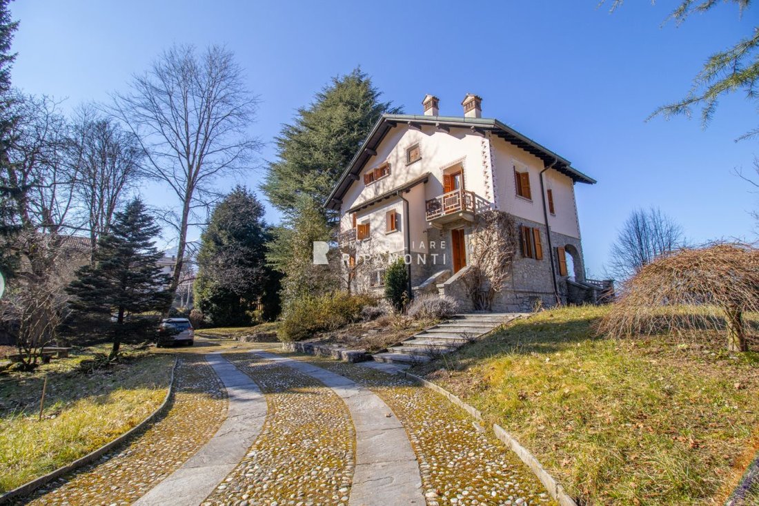 Villa in Cremeno, Lombardy, Italy 2 - 15817221