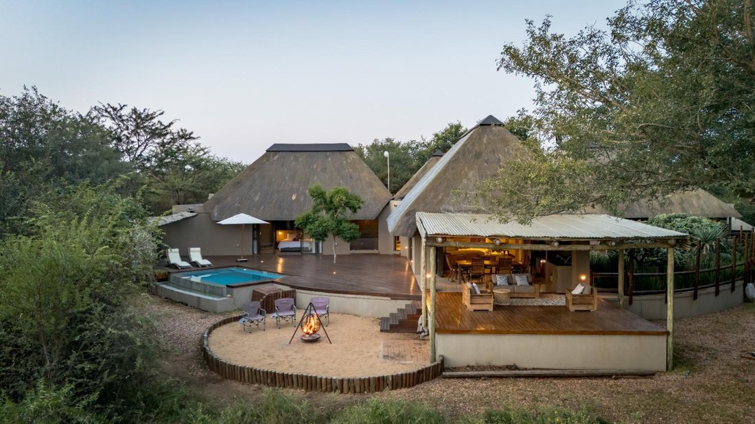 House in Hoedspruit, Limpopo, South Africa 4 - 17131417