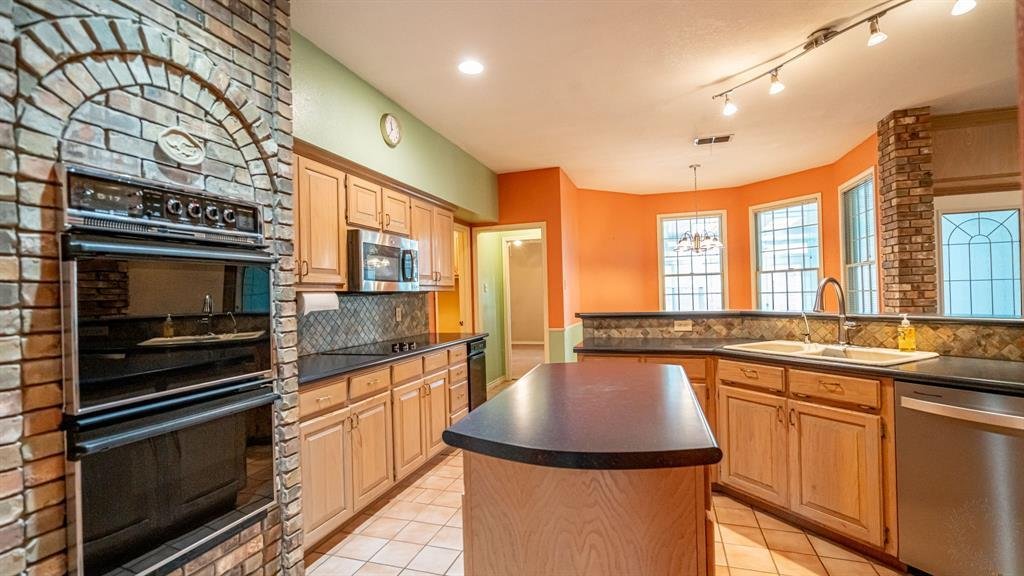 House in Granbury, Texas, United States 4 - 17799788