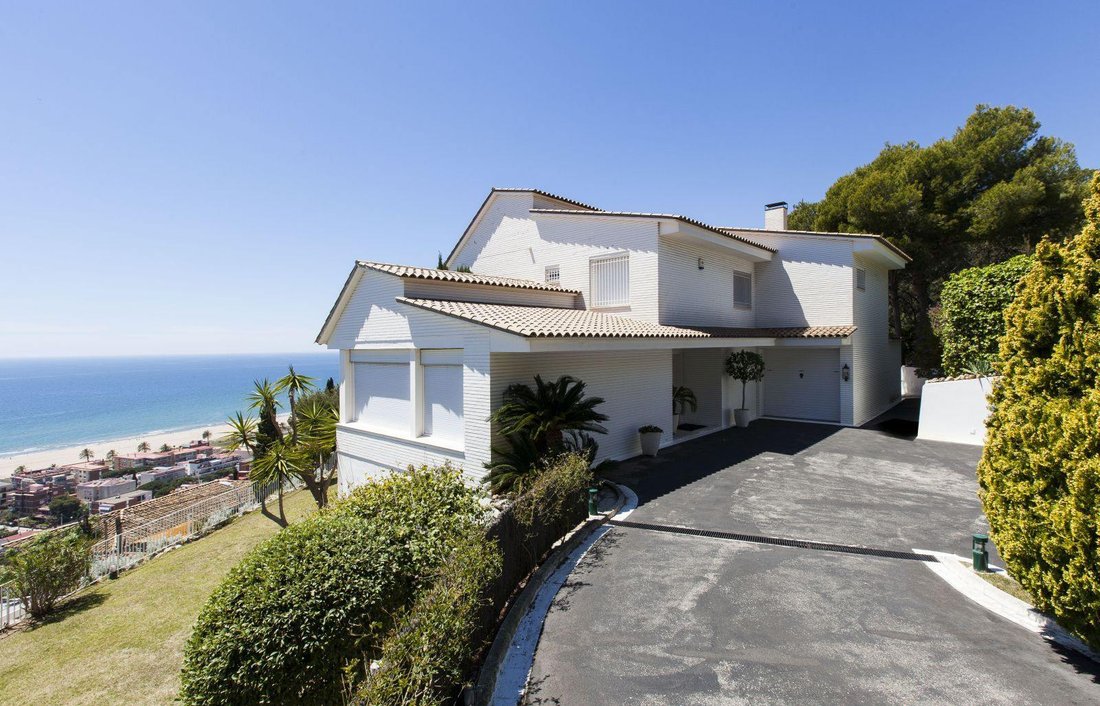 Villa à Castelldefels, Catalogne, Espagne 1 - 16988065