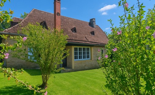 Villa in Cénac-et-Saint-Julien, Nouvelle-Aquitaine, France 1