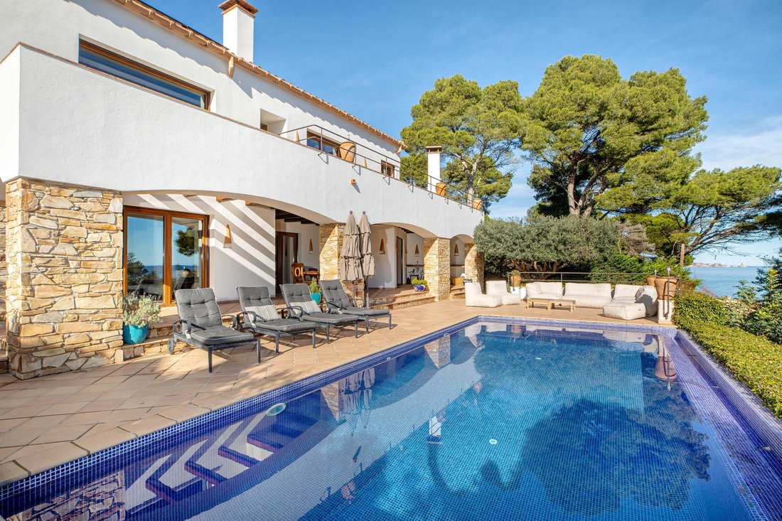 Villa in sa Riera, Begur, Catalonia 2 - 17049154