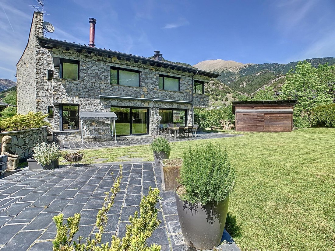 Villa in Ordino, Ordino, Andorra 2 - 16989018