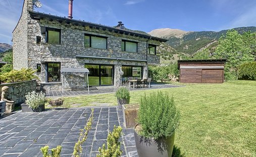 Villa in Ordino, Ordino, Andorra 1
