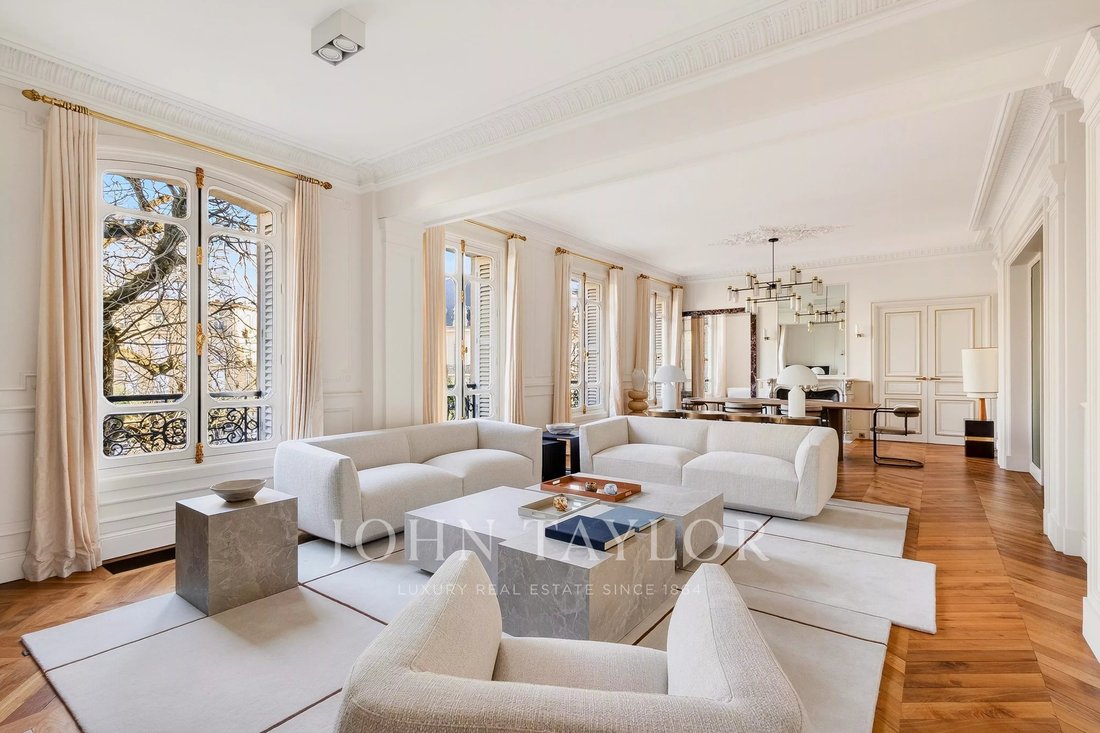 Apartment in Triangle d'Or, Paris 8e Arrondissement, Paris 1 - 17797602