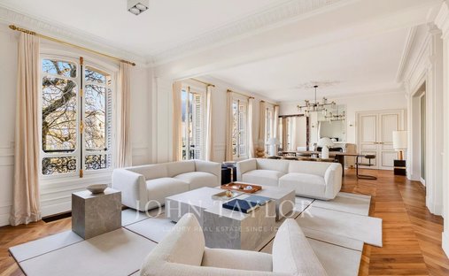 Apartment in Triangle d'Or, Paris 8e Arrondissement, Paris 1