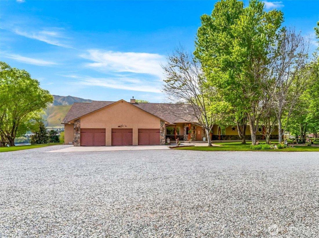 House in East Wenatchee, Washington, United States 3 - 17452451