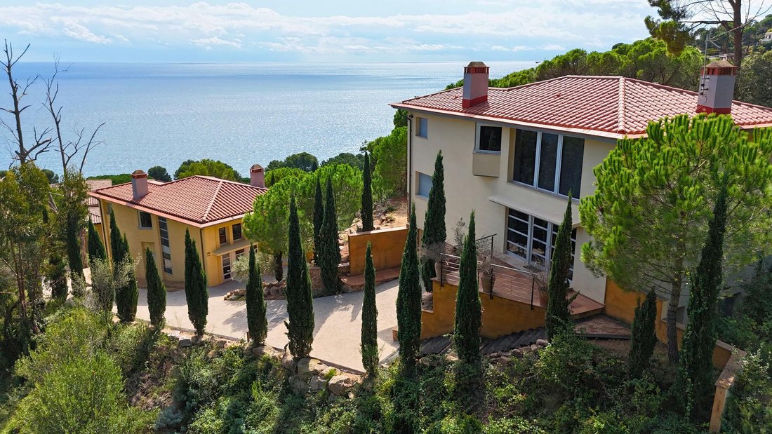 Villa in Sant Feliu de Guixols, Catalonia, Spain 3 - 16988939