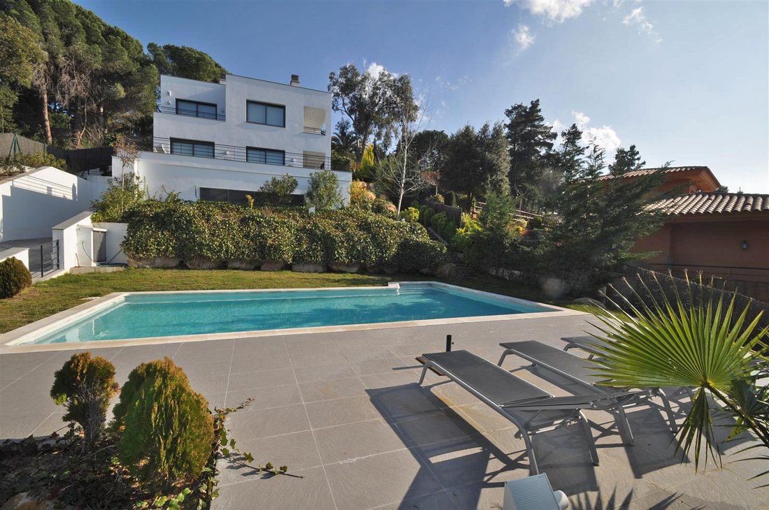 Villa in Lloret de Mar, Catalonia, Spain 3 - 16989635